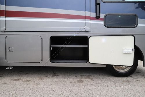2021 Winnebago Adventurer 30T