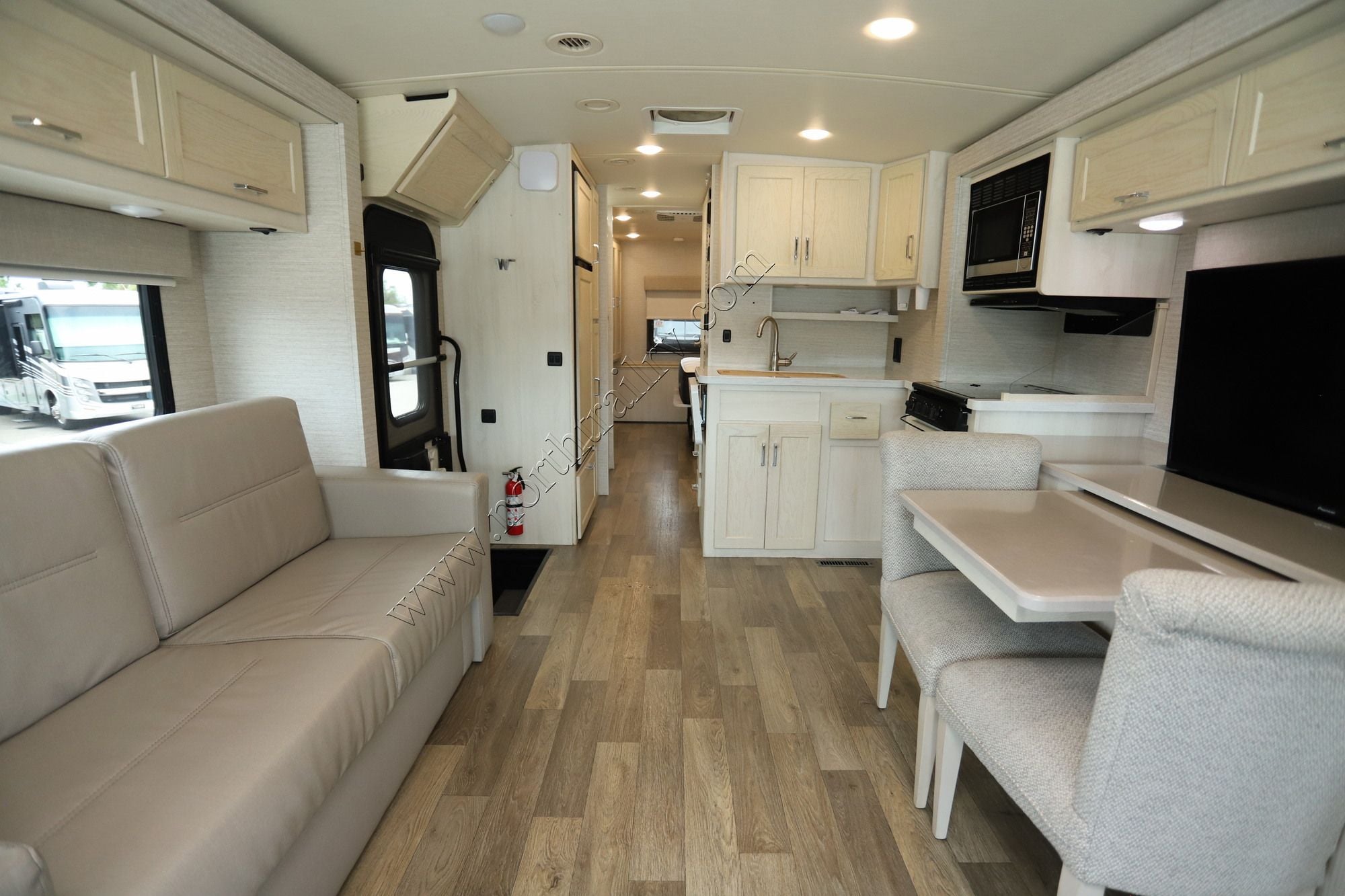 Used 2021 Winnebago Adventurer 30T Class A  For Sale