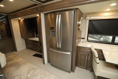 2027 Newmar Ventana 3809
