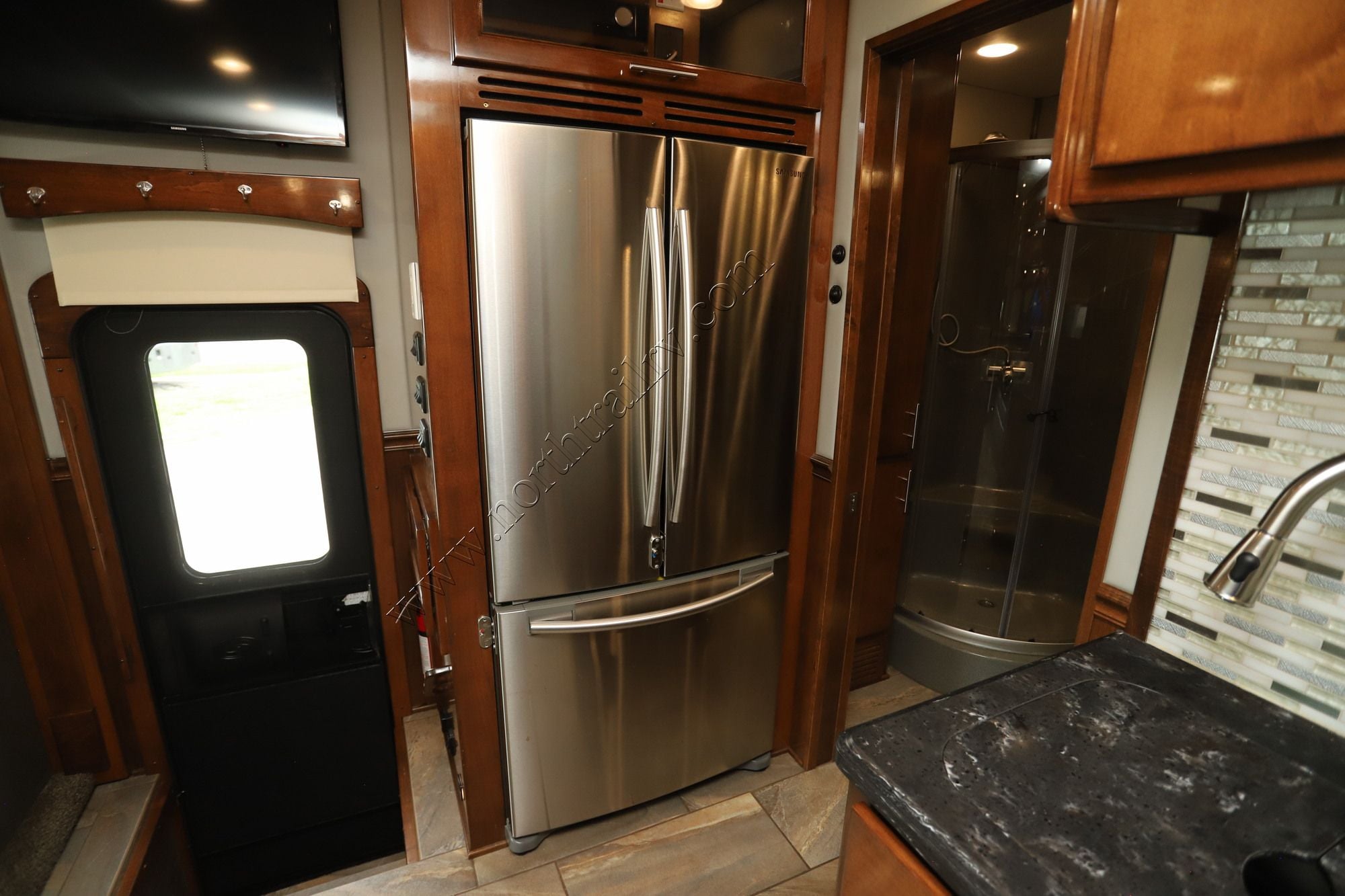 Used 2018 Renegade Rv Classic 1915AG Super C  For Sale