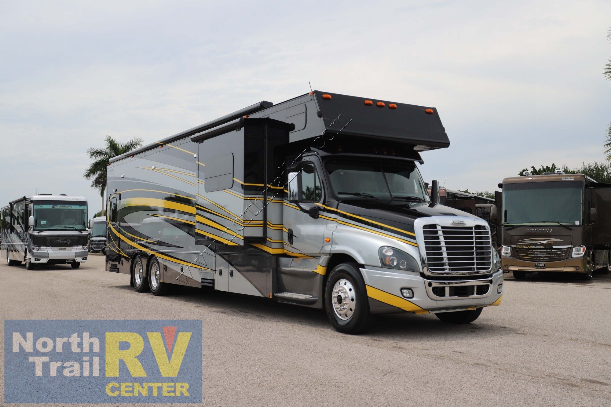 Used 2018 Renegade Rv Classic 1915AG Super C  For Sale