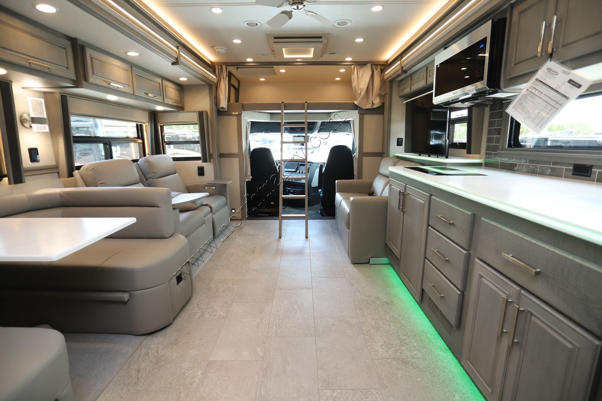 New 2027 Renegade Rv Classic 45CMR Super C  For Sale