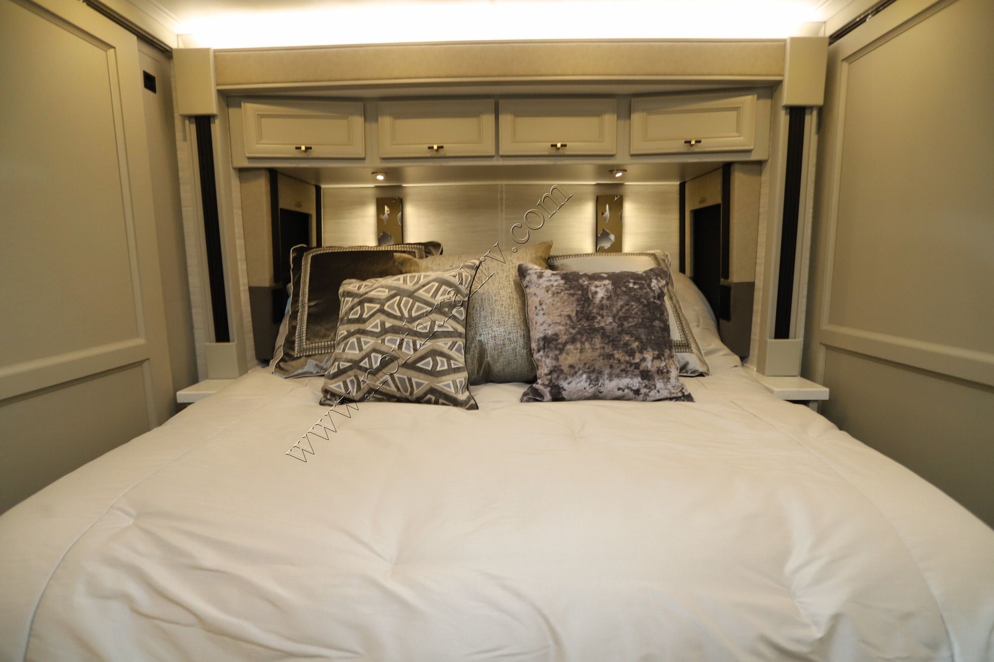 New 2027 Tiffin Motor Homes Allegro Bus 45OPP Class A  For Sale