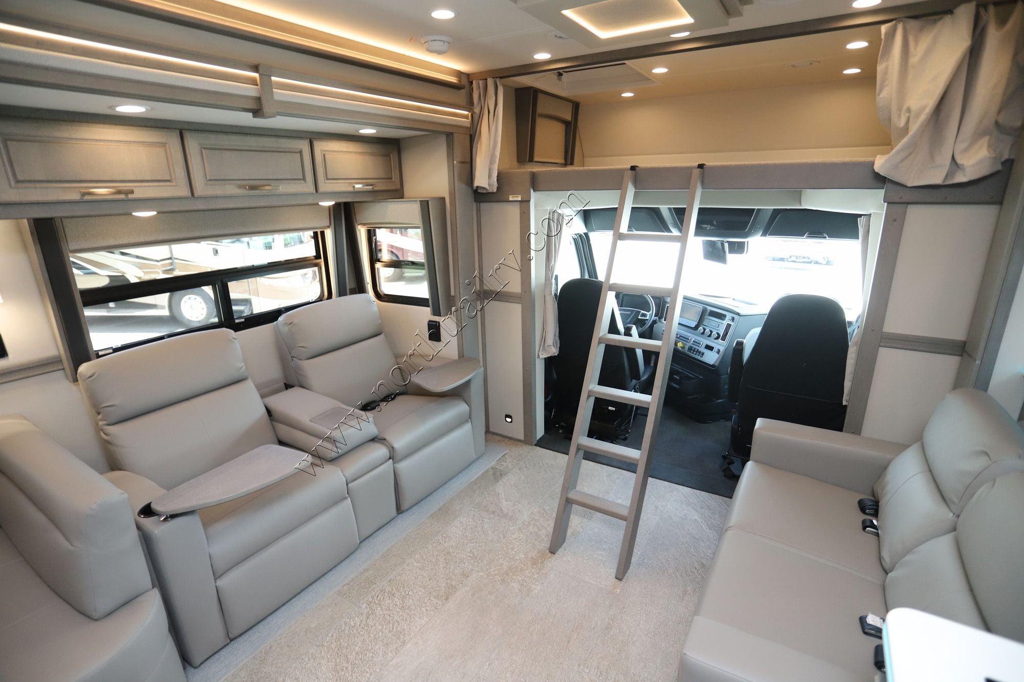 New 2027 Renegade Rv Classic 45CMR Super C  For Sale