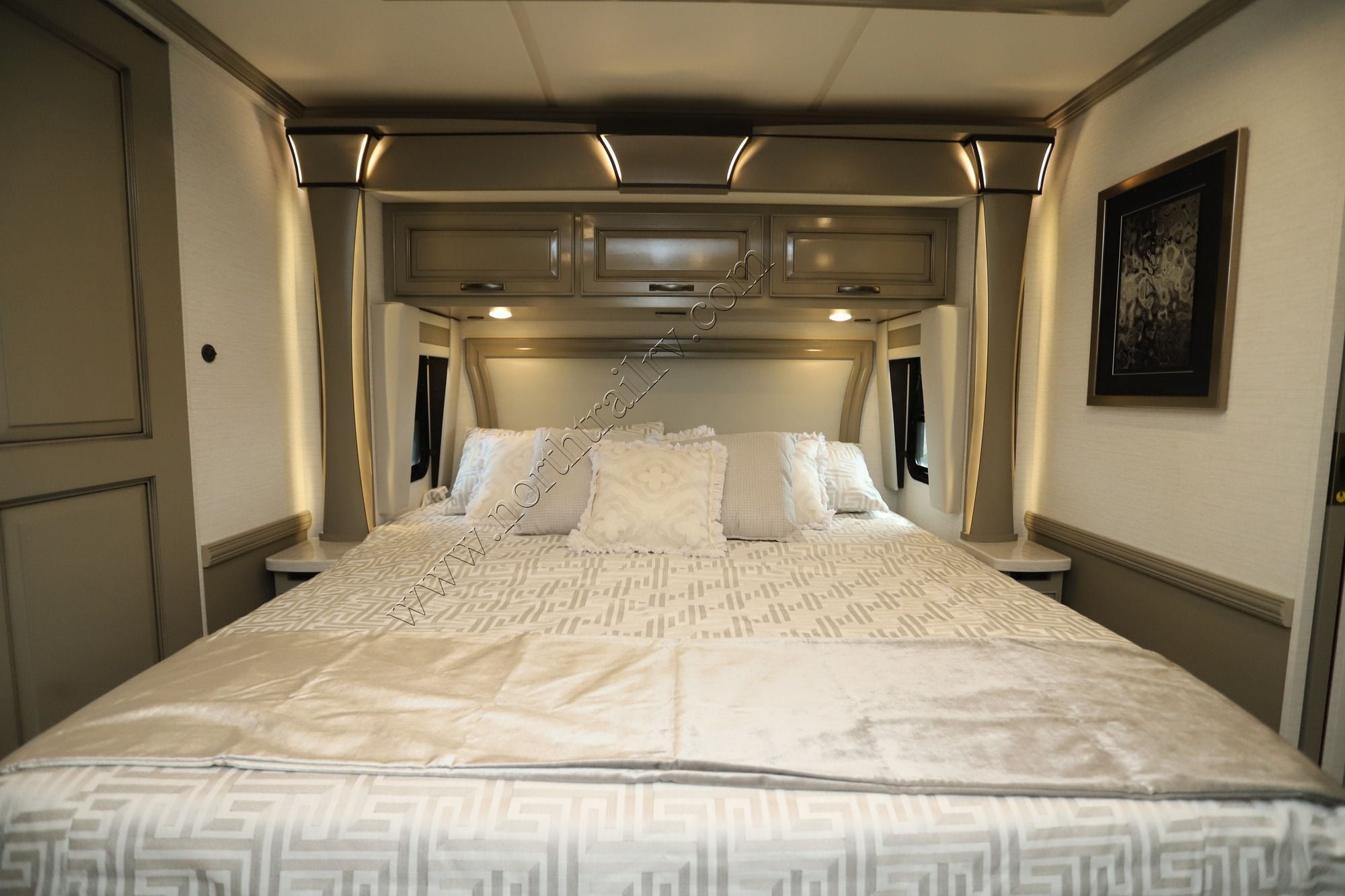 New 2027 Newmar Dutch Star 4340 Class A  For Sale
