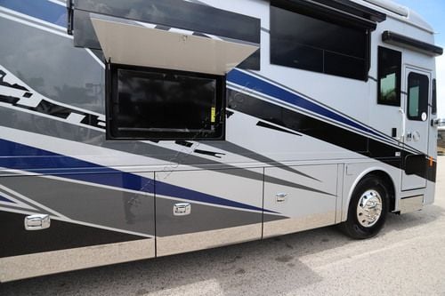 2027 Tiffin Motor Homes Allegro Bus 45OPP Class A