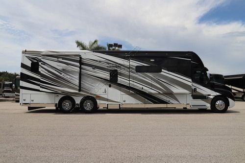2027 Renegade Rv Xl X45DBM