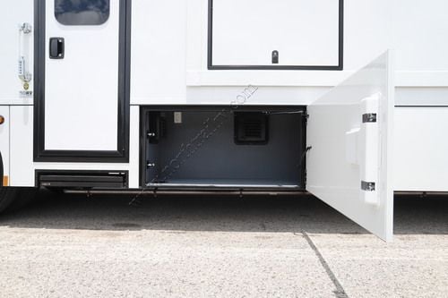 2027 Renegade Rv Classic 45CMR Super C