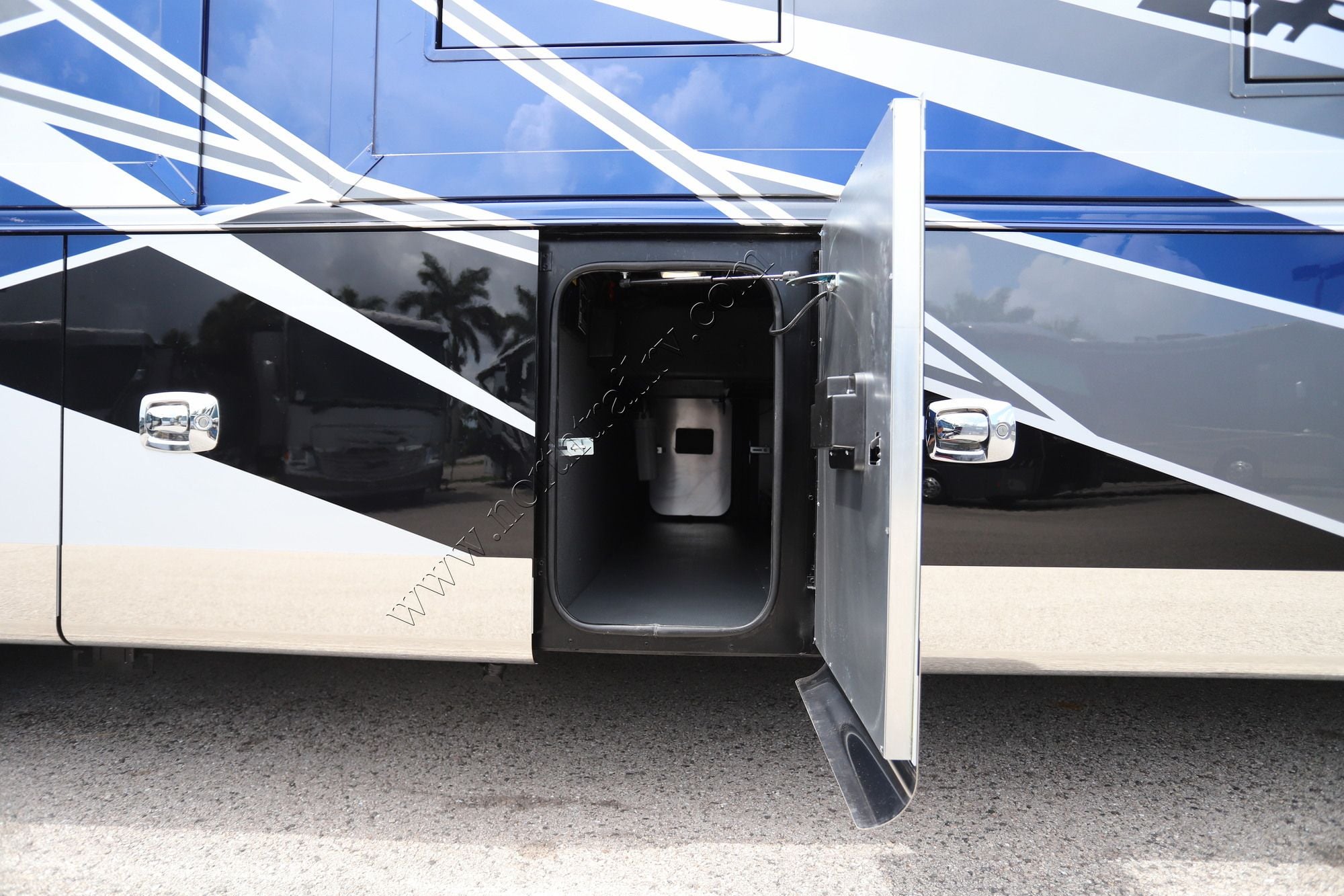 New 2027 Tiffin Motor Homes Allegro Bus 45OPP Class A  For Sale
