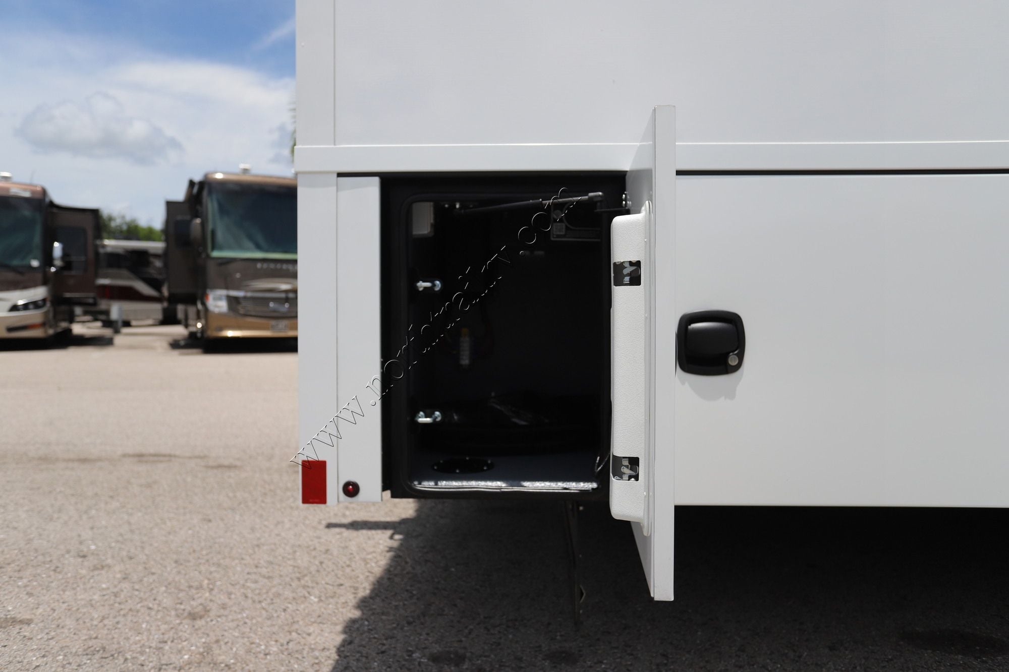 New 2027 Renegade Rv Classic 45CMR Super C  For Sale