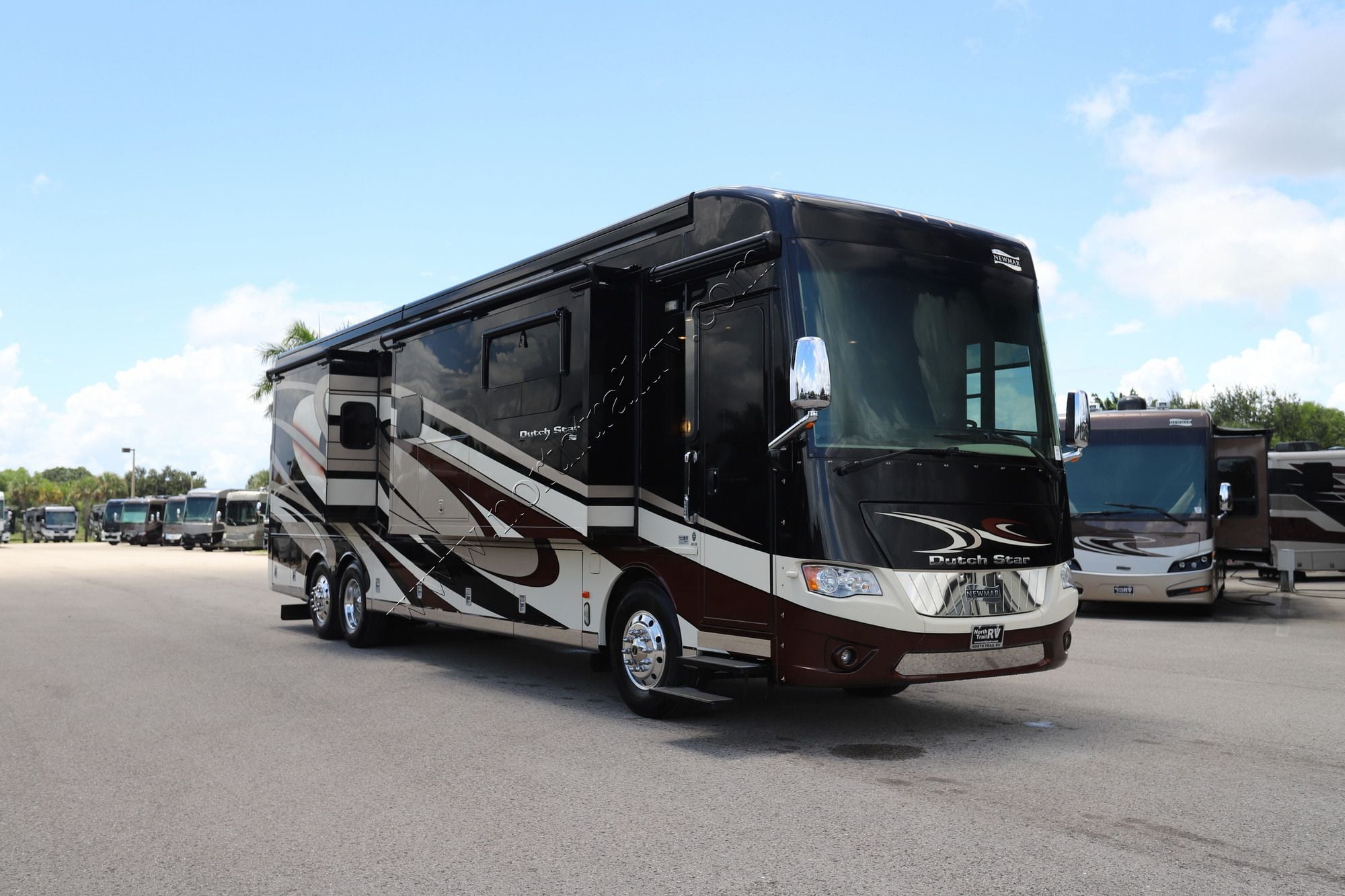 Used 2017 Newmar Dutch Star 4018 Class A  For Sale