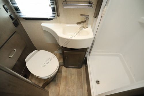 2017 Winnebago Fuse 23A