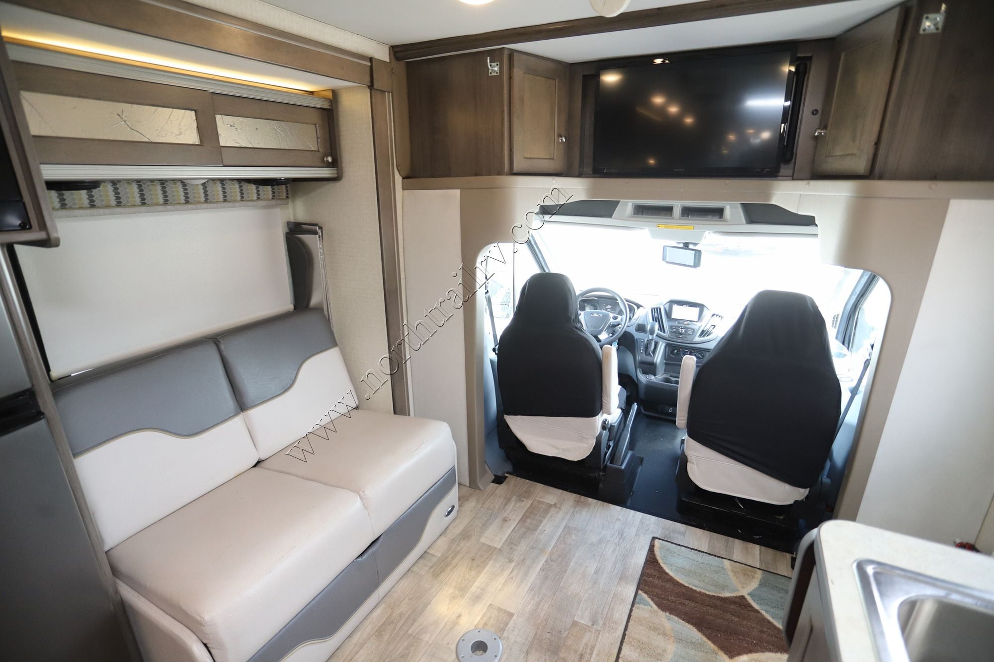 Used 2017 Winnebago Fuse 23A Class C  For Sale