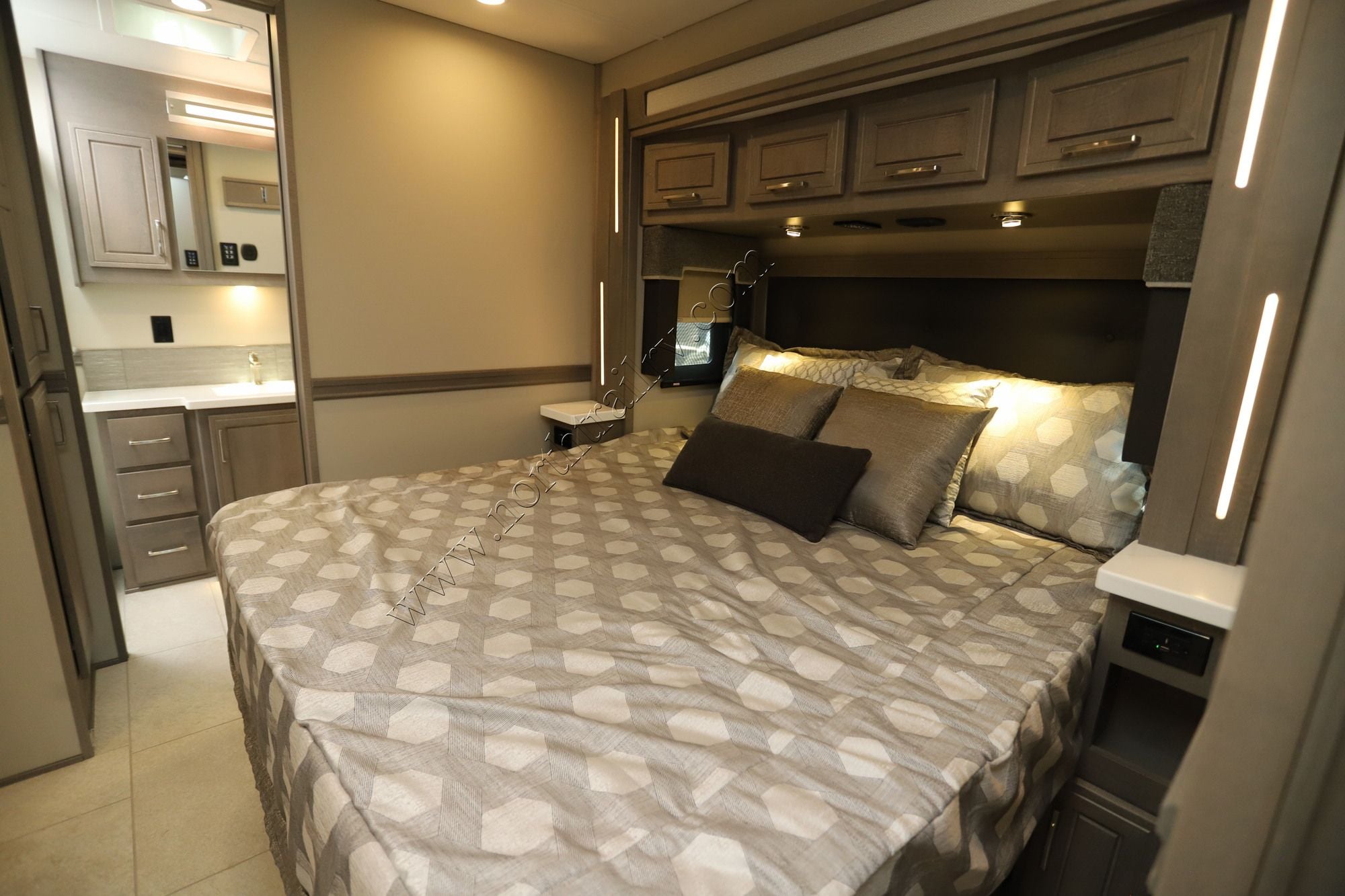 Used 2026 Renegade Rv Explorer 40ERB Super C  For Sale