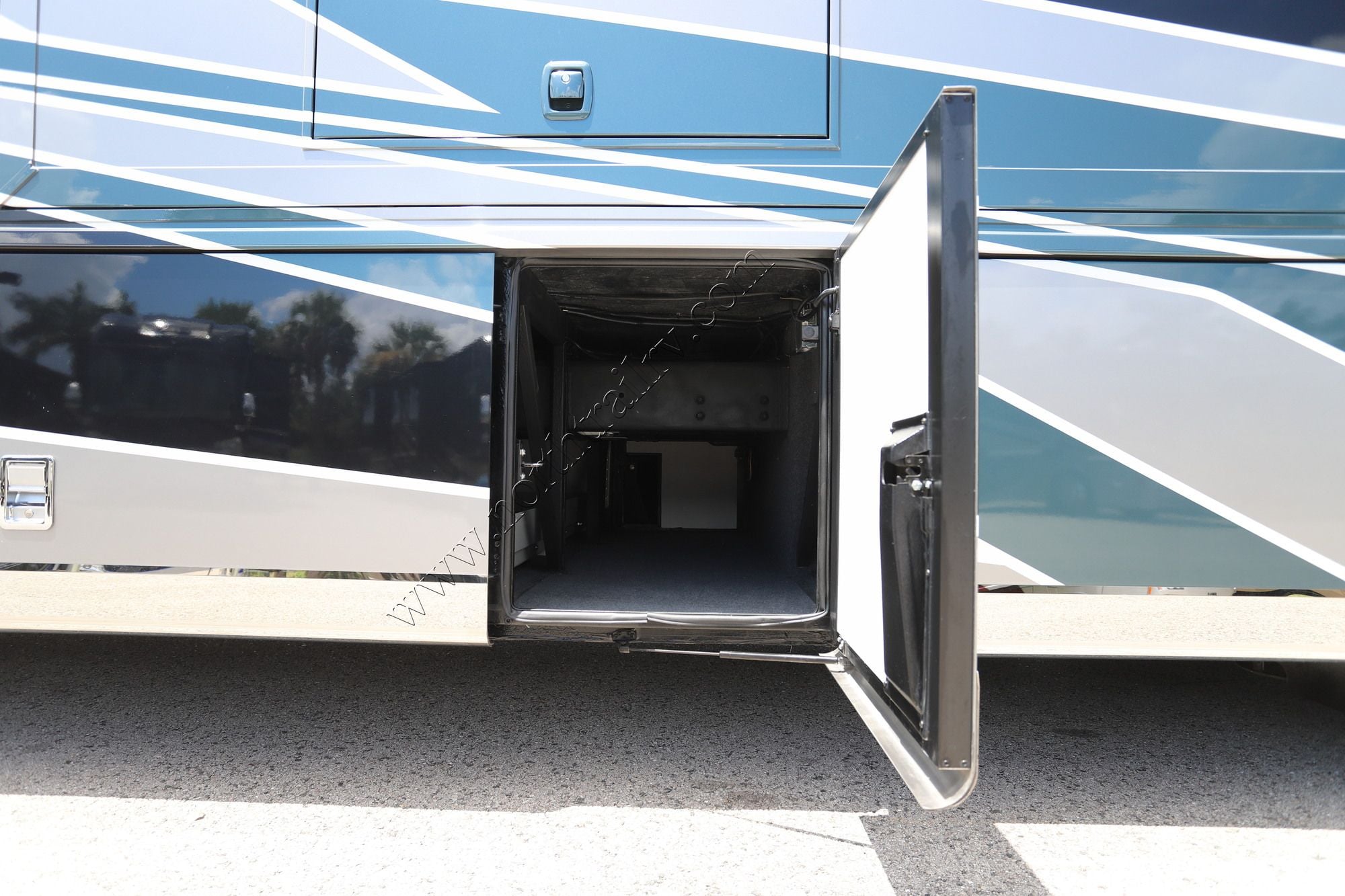 Used 2025 Newmar Dutch Star 4369 Class A  For Sale
