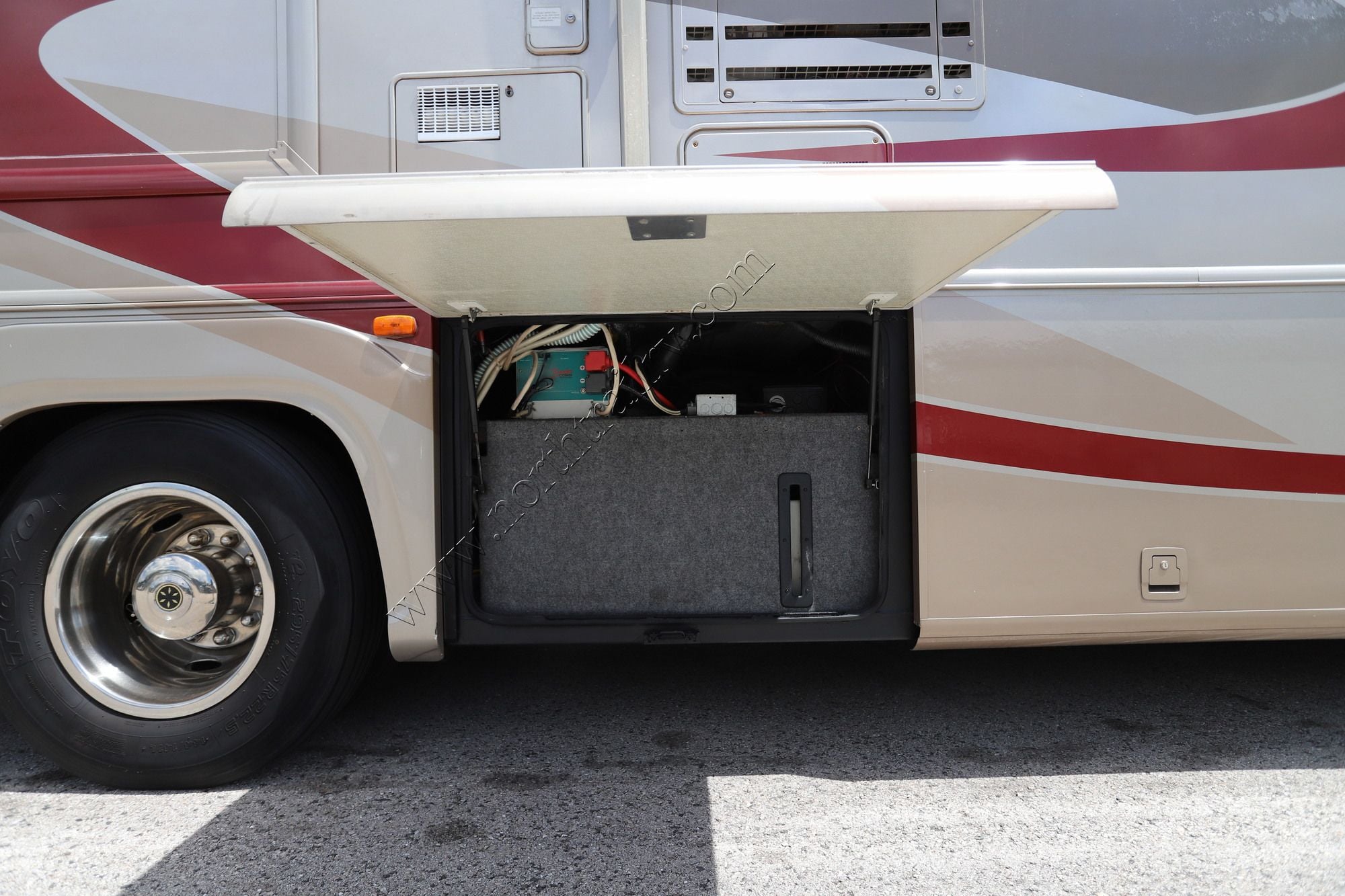 Used 2003 Damon Escaper 3979 Class A  For Sale