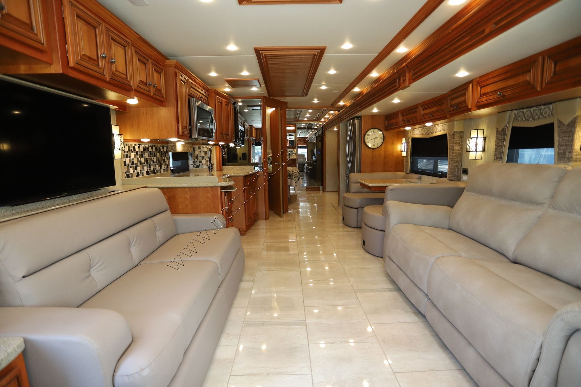 Used 2017 Newmar Dutch Star 4018 Class A  For Sale