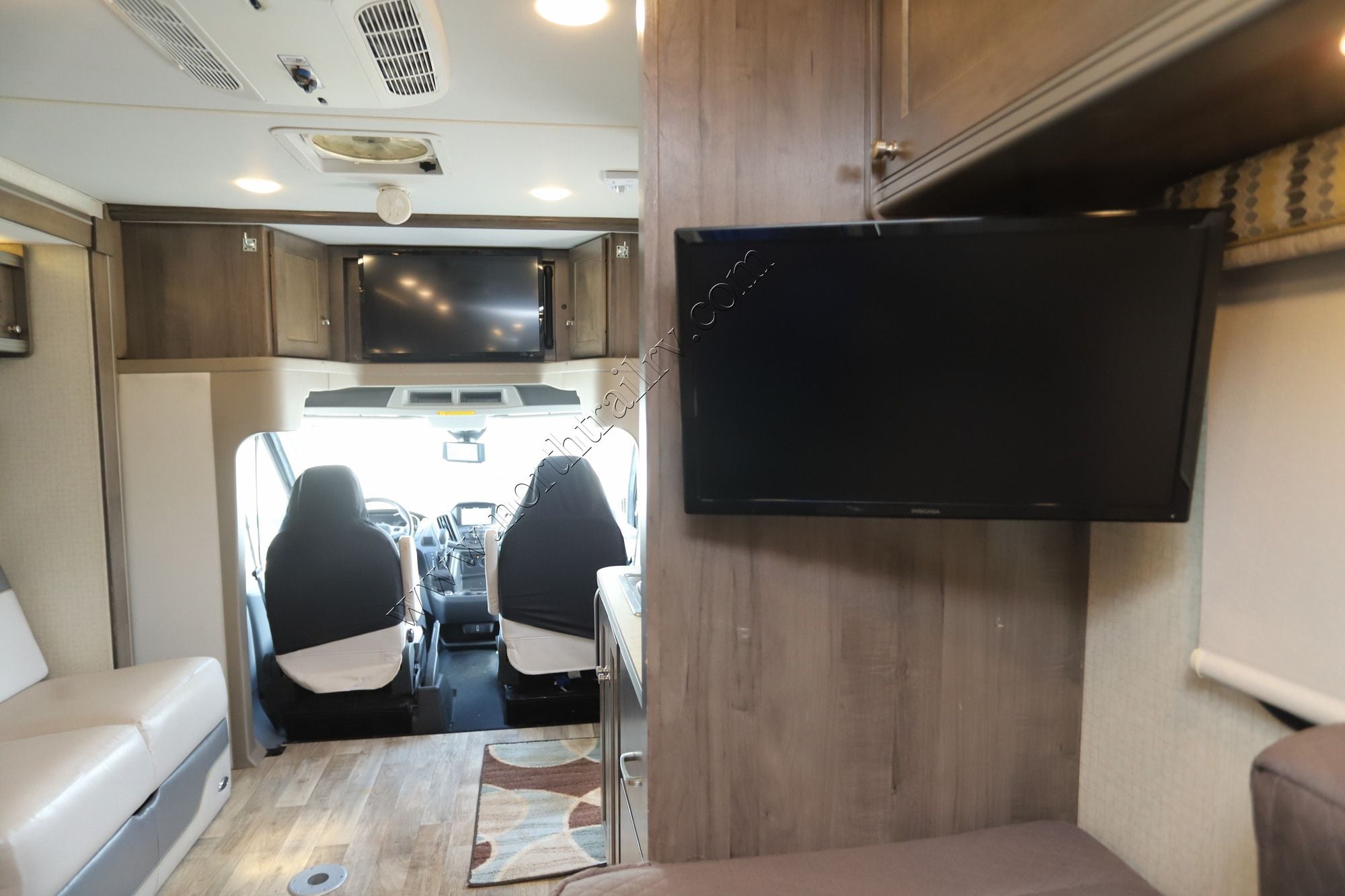 Used 2017 Winnebago Fuse 23A Class C  For Sale