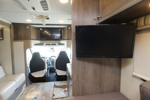 2017 Winnebago Fuse 23A