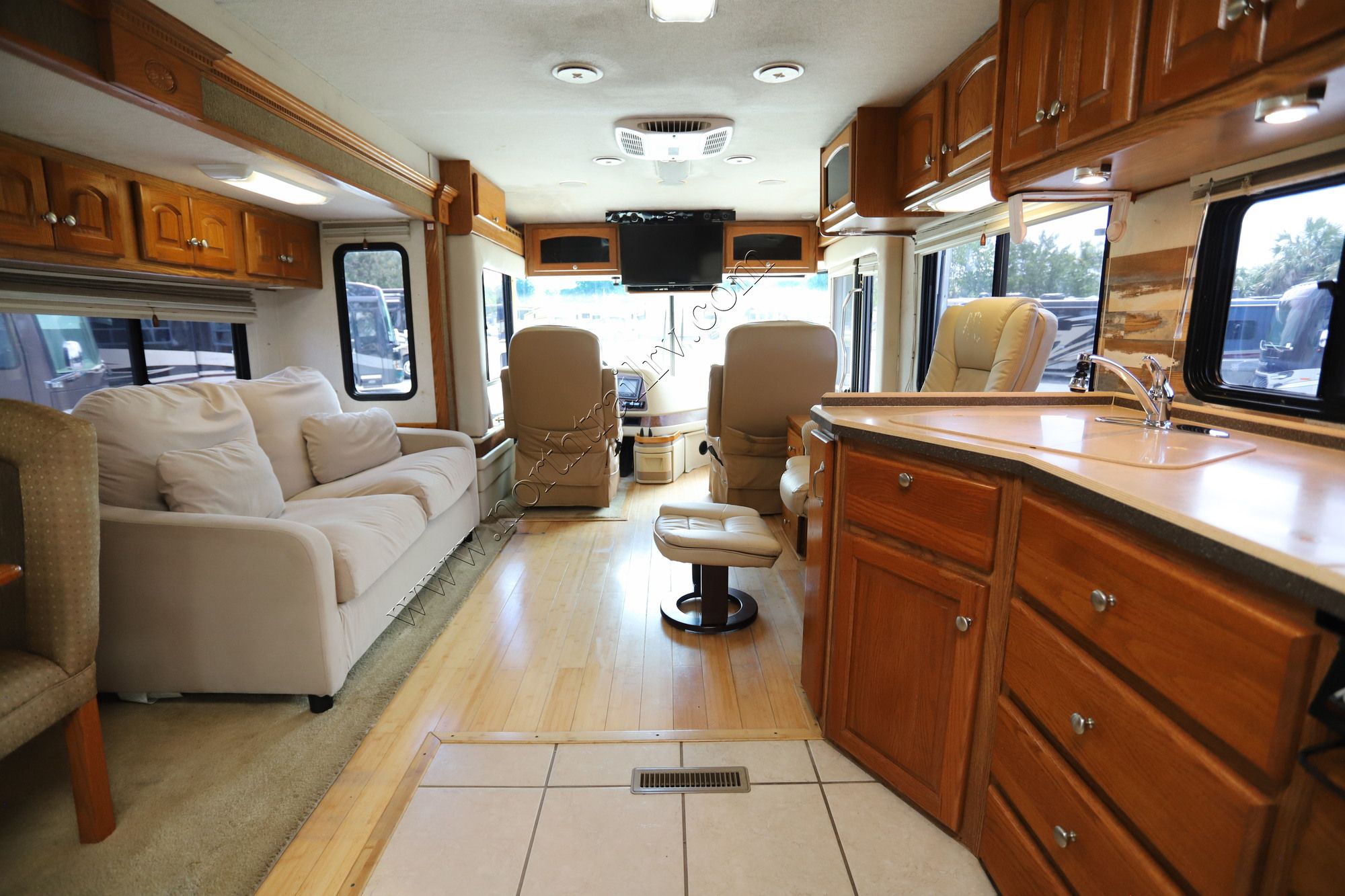 Used 2003 Damon Escaper 3979 Class A  For Sale