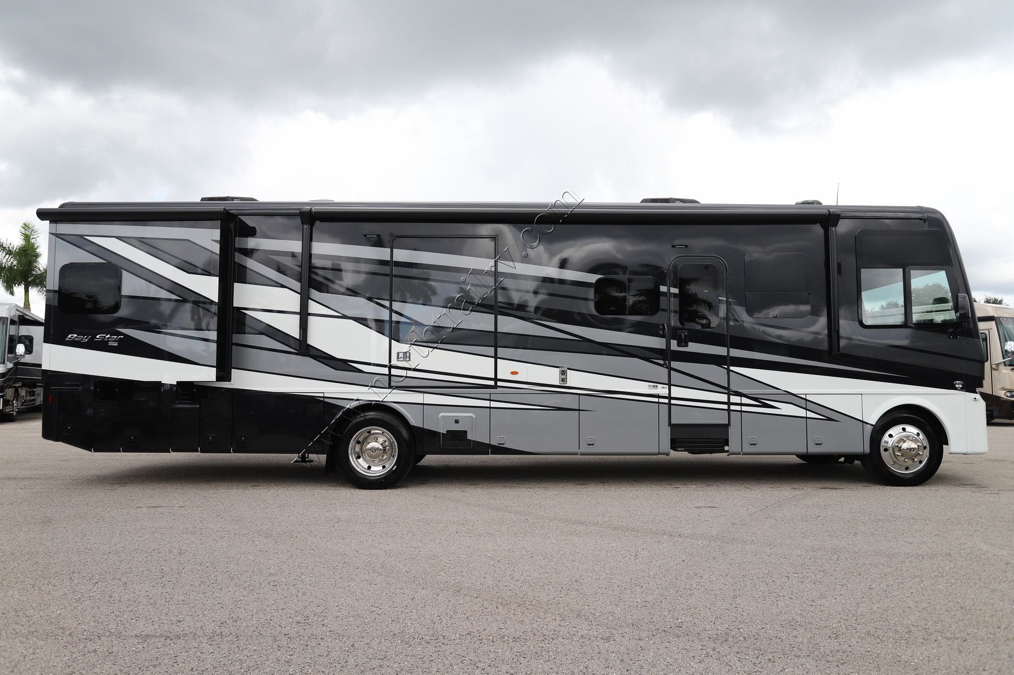 New 2027 Newmar Bay Star 3811 Class A  For Sale