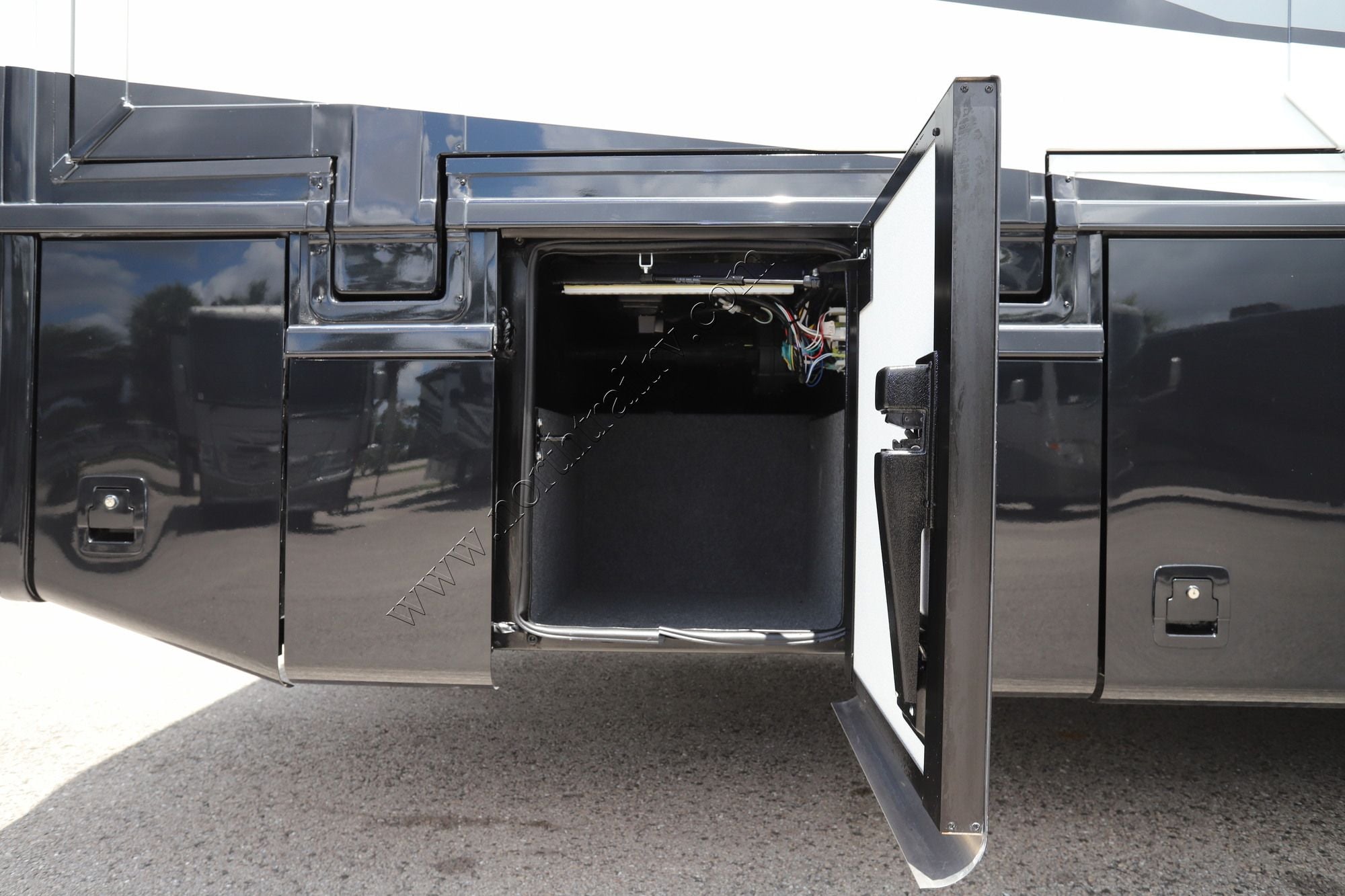 New 2027 Newmar Bay Star 3811 Class A  For Sale