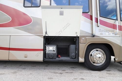 2003 Damon Escaper 3979