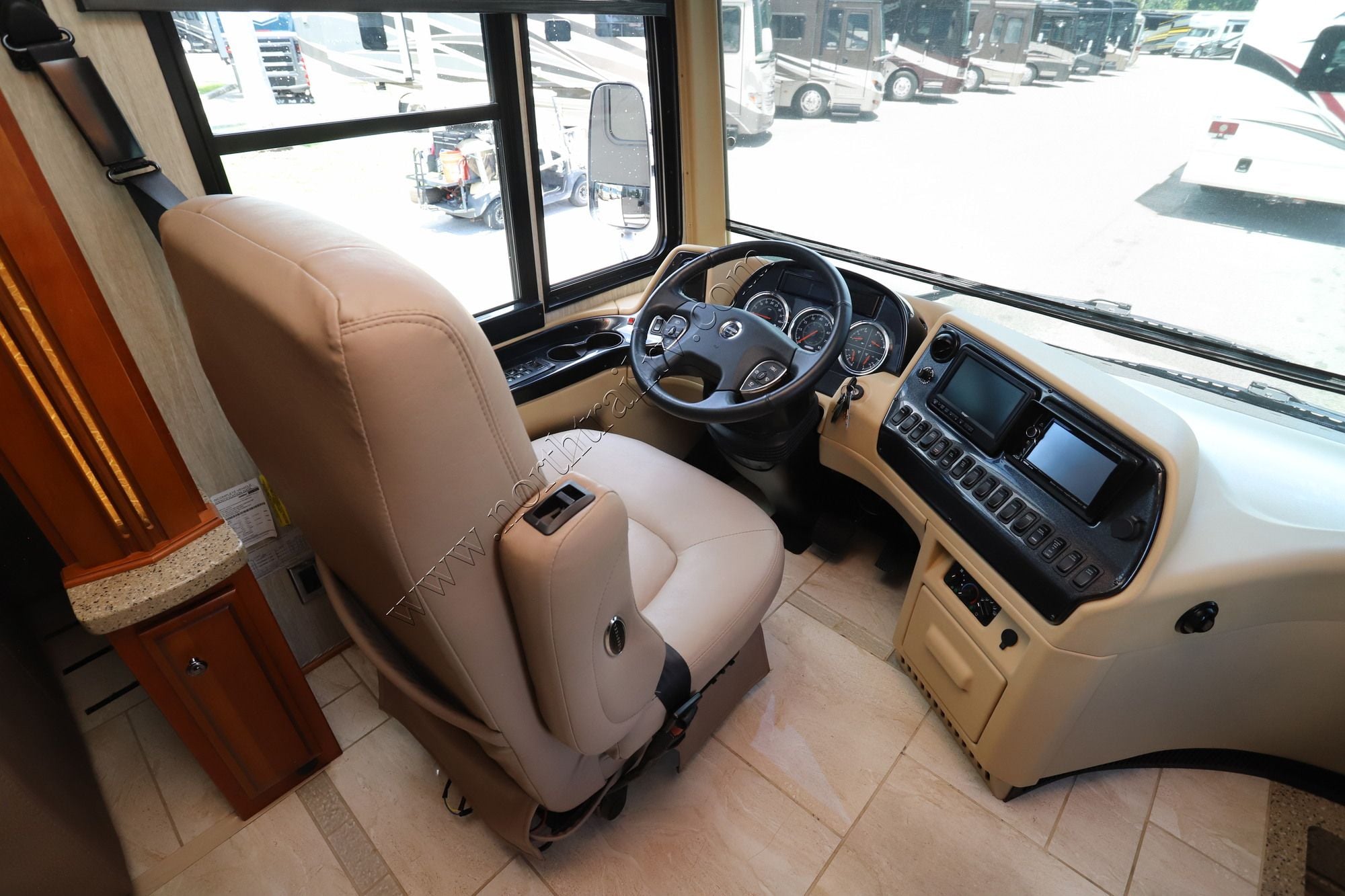 Used 2017 Newmar Dutch Star 4018 Class A  For Sale