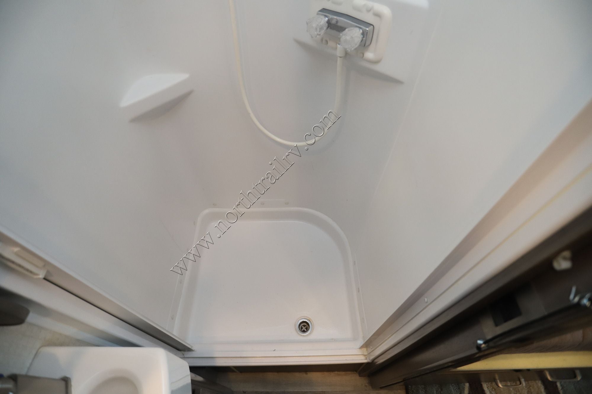 Used 2017 Winnebago Fuse 23A Class C  For Sale