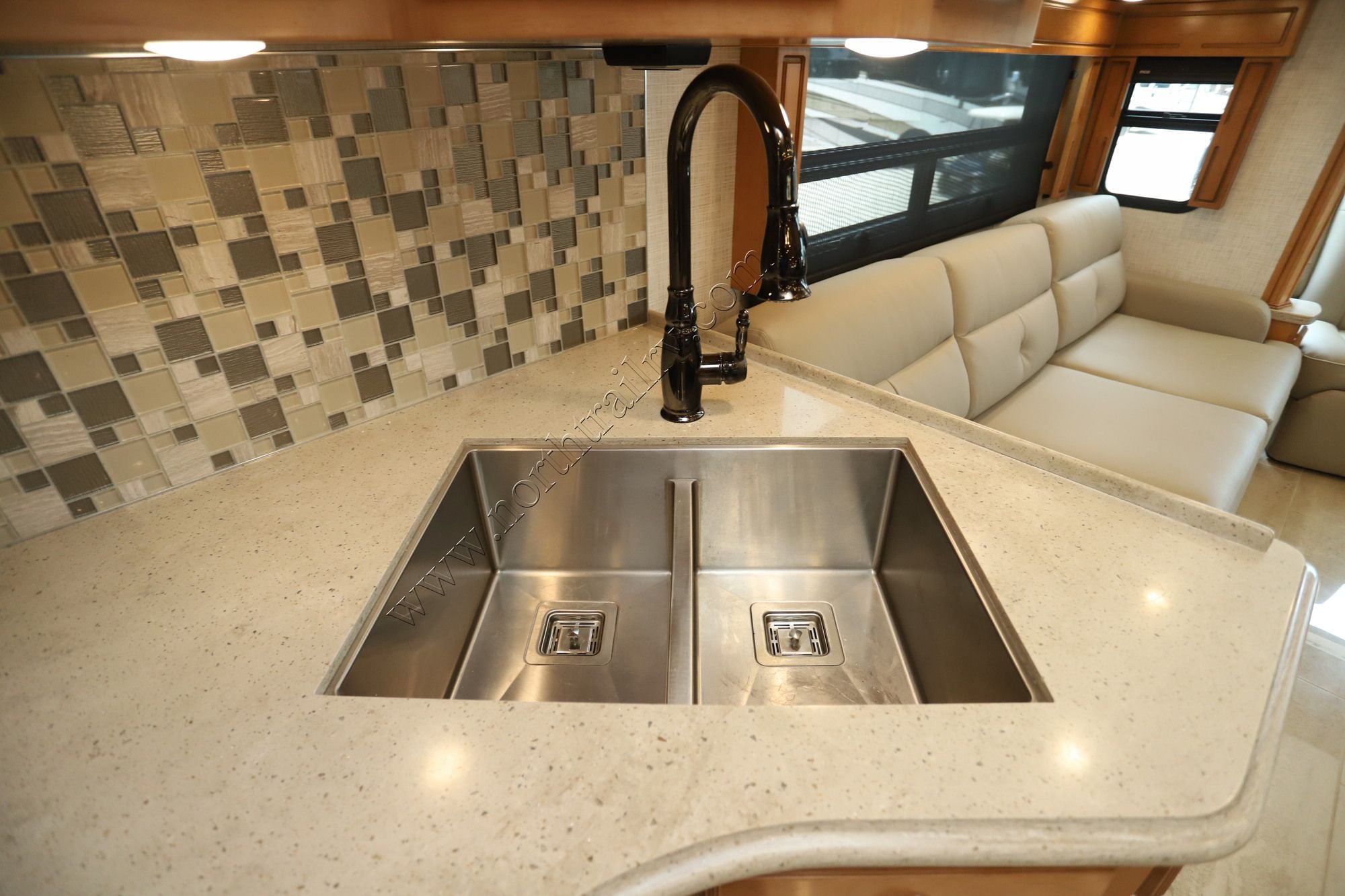 Used 2022 Newmar Dutch Star 4020 Class A  For Sale