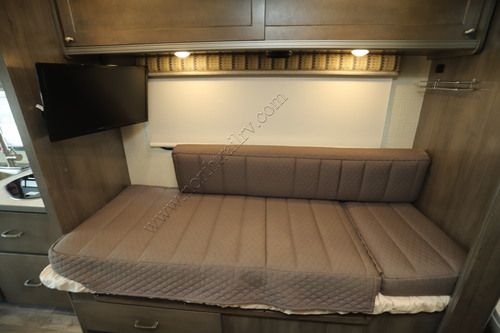 2017 Winnebago Fuse 23A