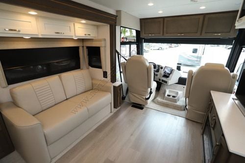 2027 Newmar Bay Star 3811
