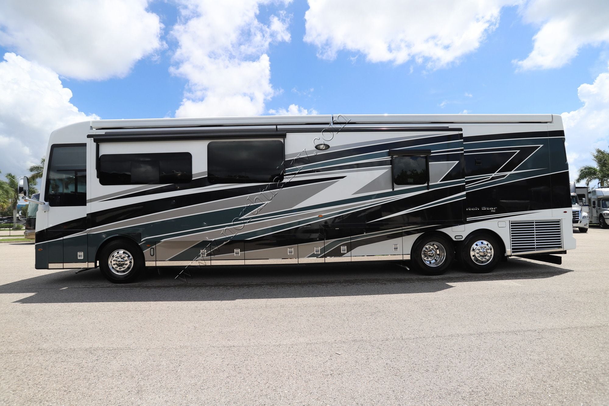 Used 2025 Newmar Dutch Star 4369 Class A  For Sale