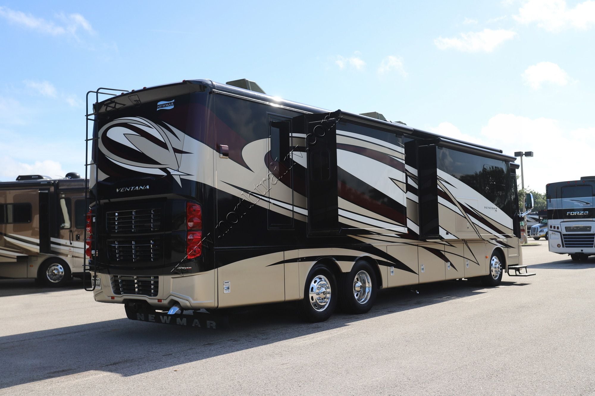 Used 2017 Newmar Ventana 4037 Class A  For Sale