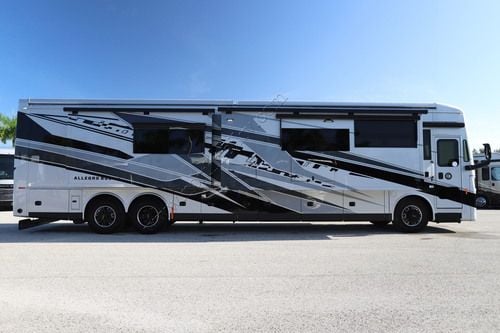2027 Tiffin Motor Homes Allegro Bus 45OPP