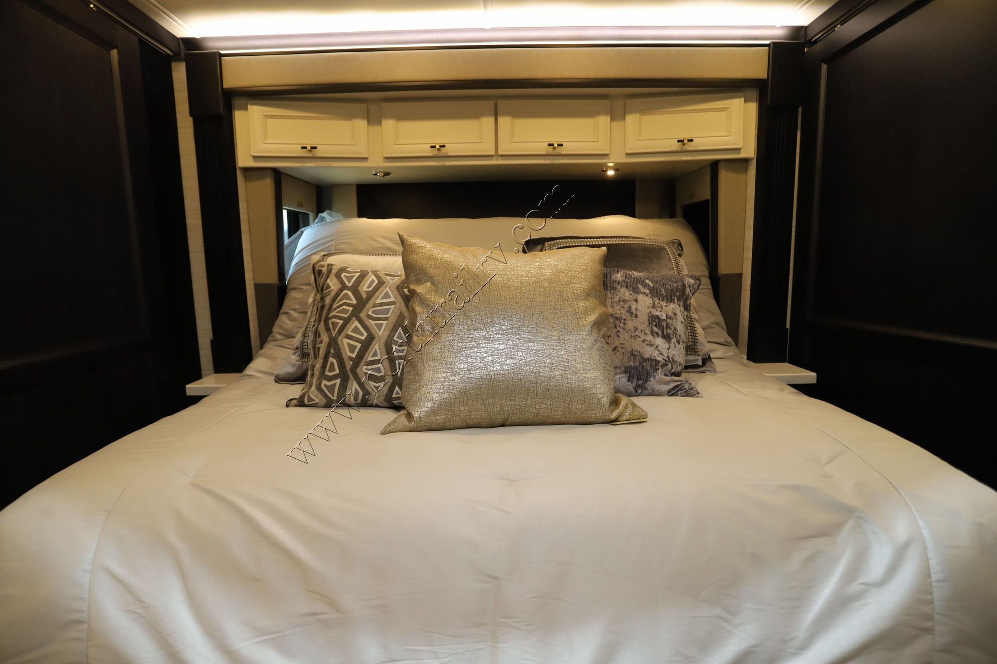 New 2027 Tiffin Motor Homes Allegro Bus 45OPP Class A  For Sale