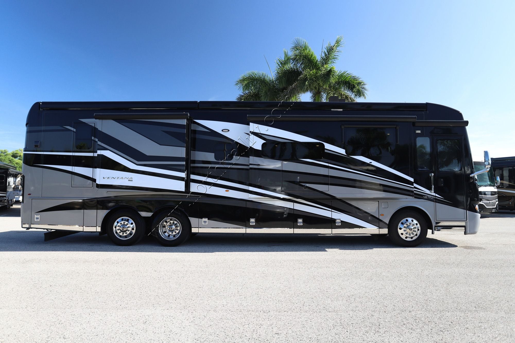 Used 2020 Newmar Ventana 4037 Class A  For Sale