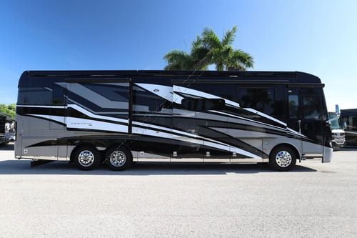 2020 Newmar Ventana 4037