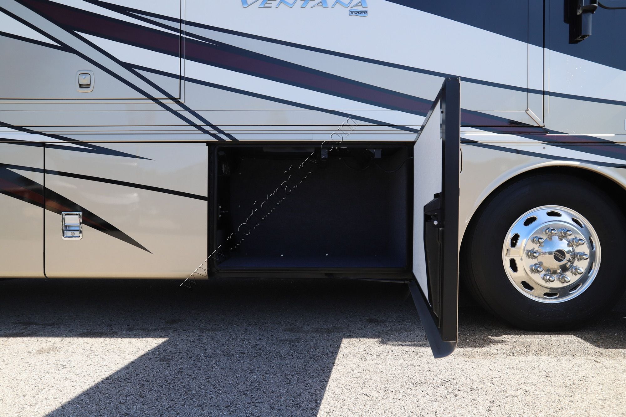 Used 2017 Newmar Ventana 4037 Class A  For Sale