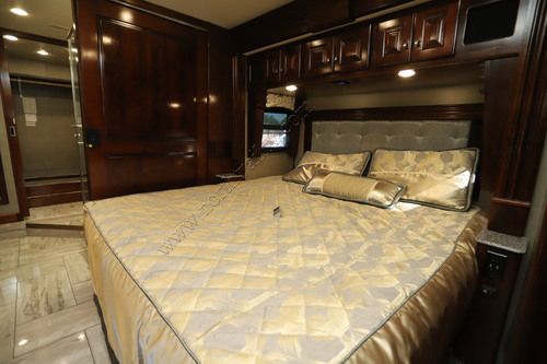2018 Fleetwood Discovery Lxe 44H