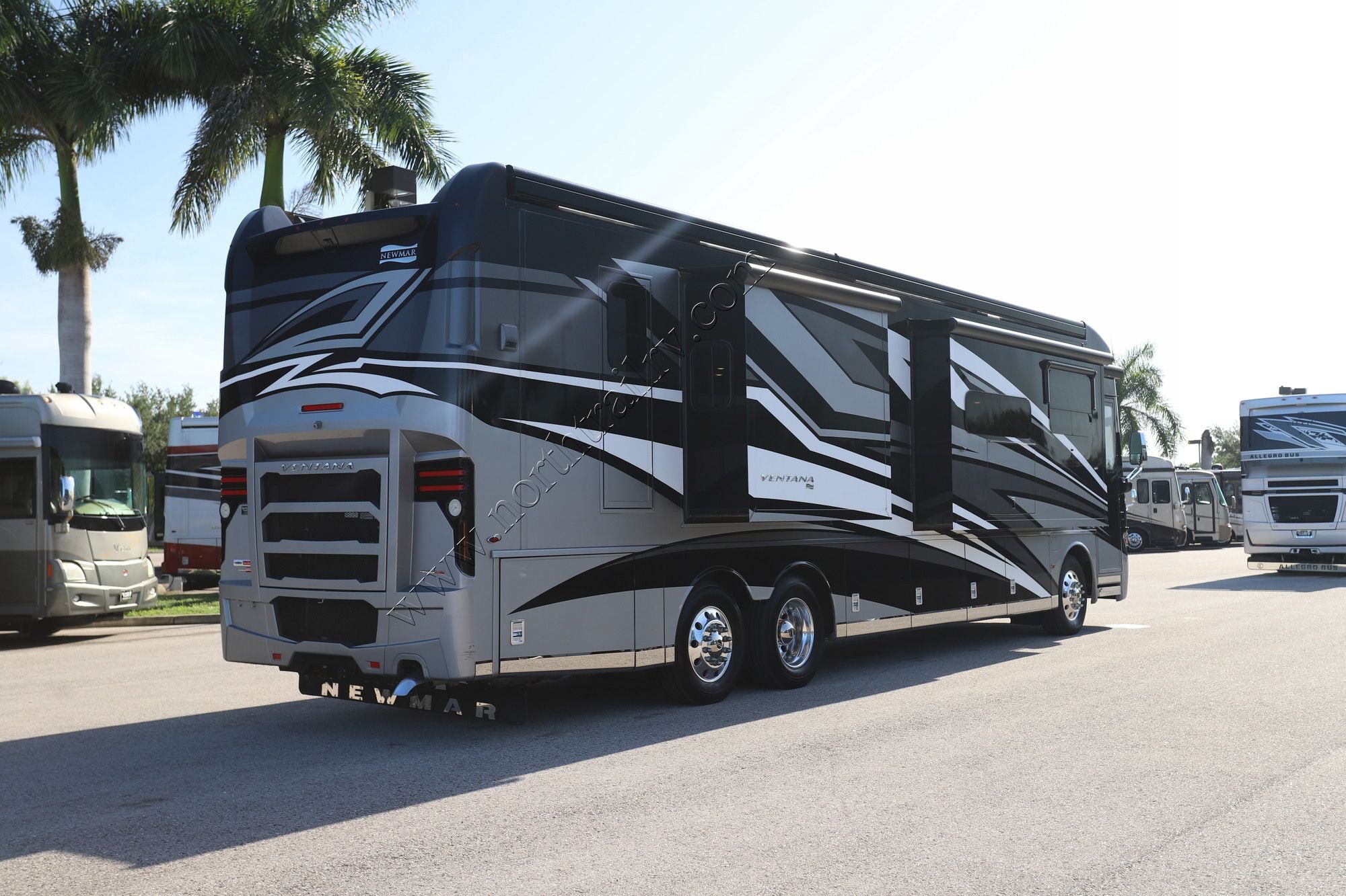 Used 2020 Newmar Ventana 4037 Class A  For Sale