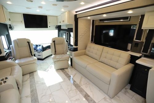 2027 Tiffin Motor Homes Allegro Bus 45OPP