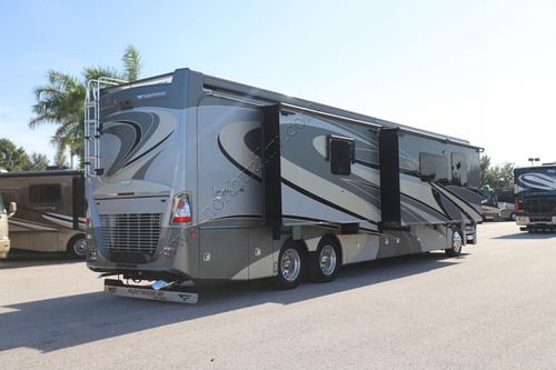 2018 Fleetwood Discovery Lxe 44H