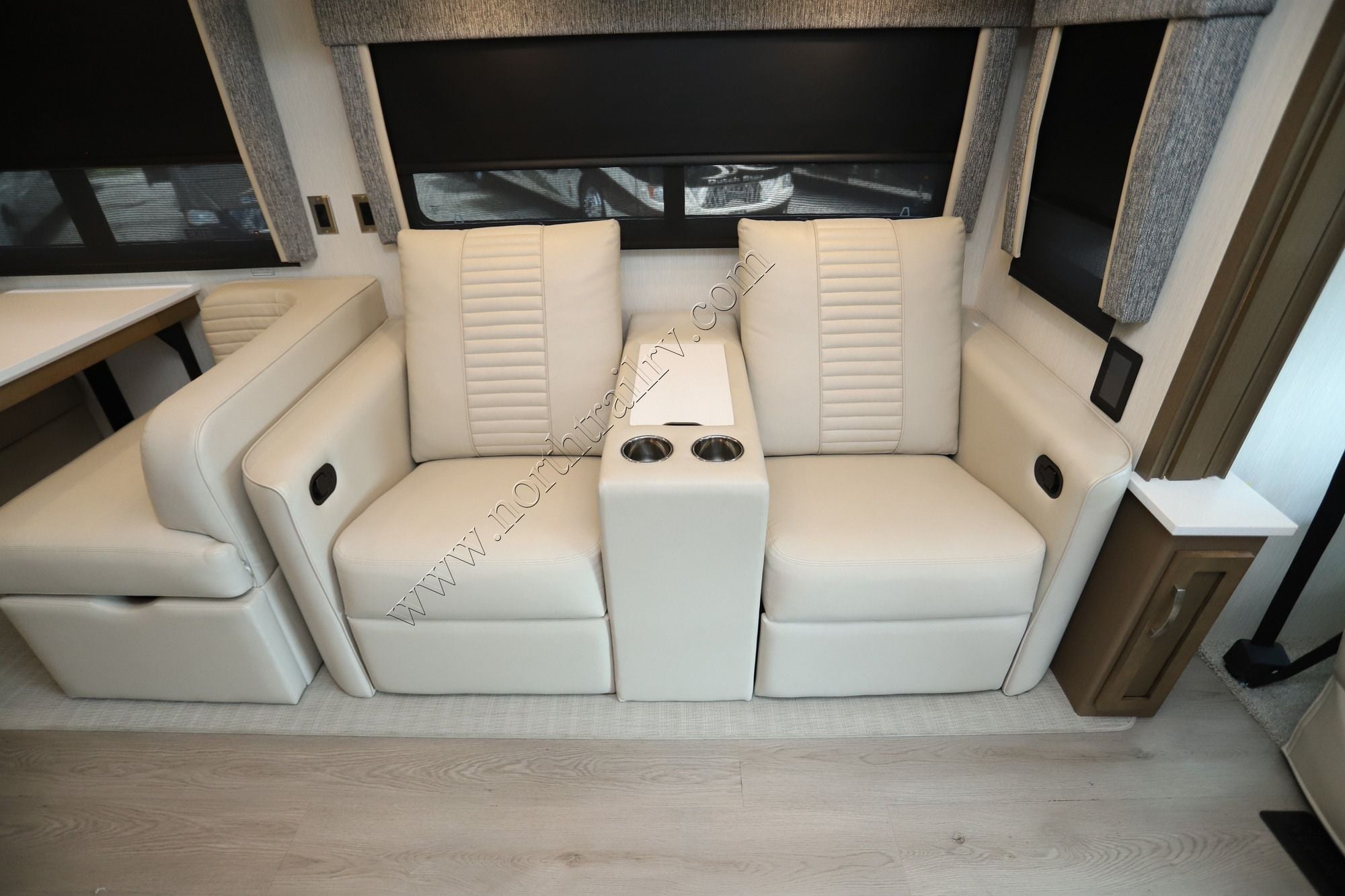 Used 2026 Newmar Bay Star 3626 Class A  For Sale