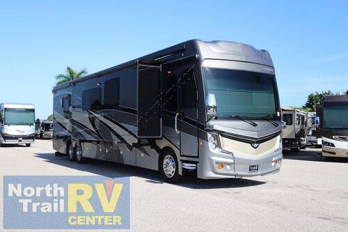 2018 Fleetwood Discovery Lxe 44H