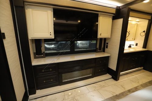 2027 Tiffin Motor Homes Allegro Bus 45OPP
