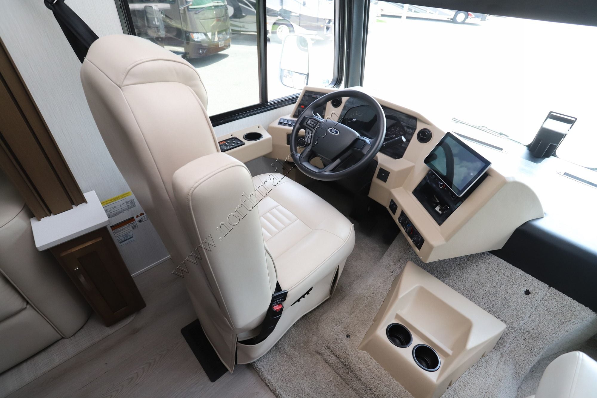 Used 2026 Newmar Bay Star 3626 Class A  For Sale