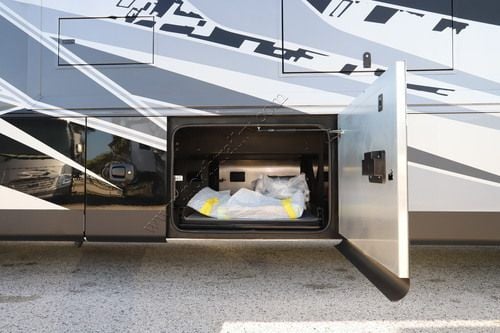 2027 Tiffin Motor Homes Allegro Bus 45OPP