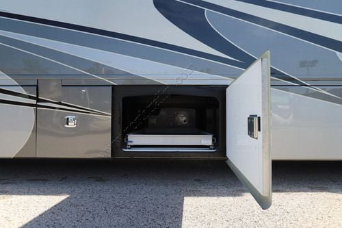 2018 Fleetwood Discovery Lxe 44H