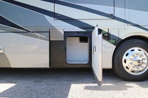 2018 Fleetwood Discovery Lxe 44H